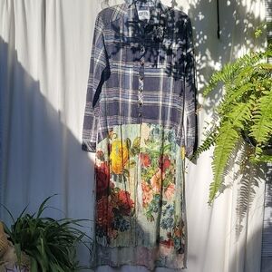 ONE 24 RAGS Button Down DUSTER SIZE LARGE- Blue and Pink FLORAL AND PLAID